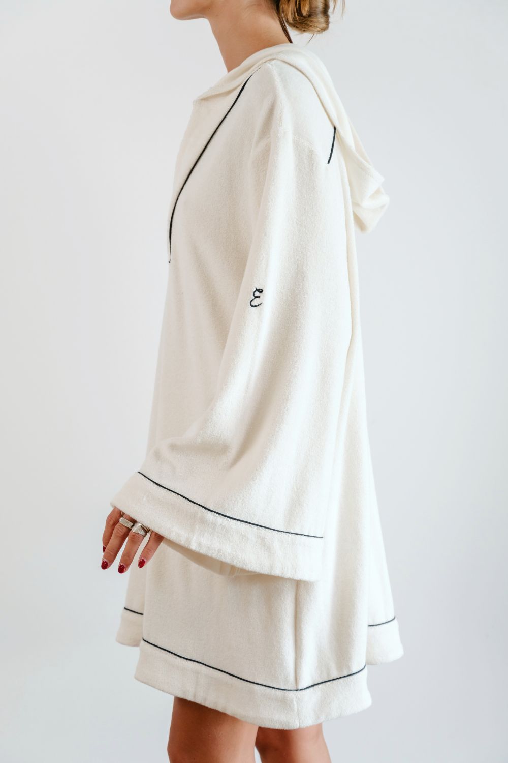Empire State-Ment Mini - White with Black Piping