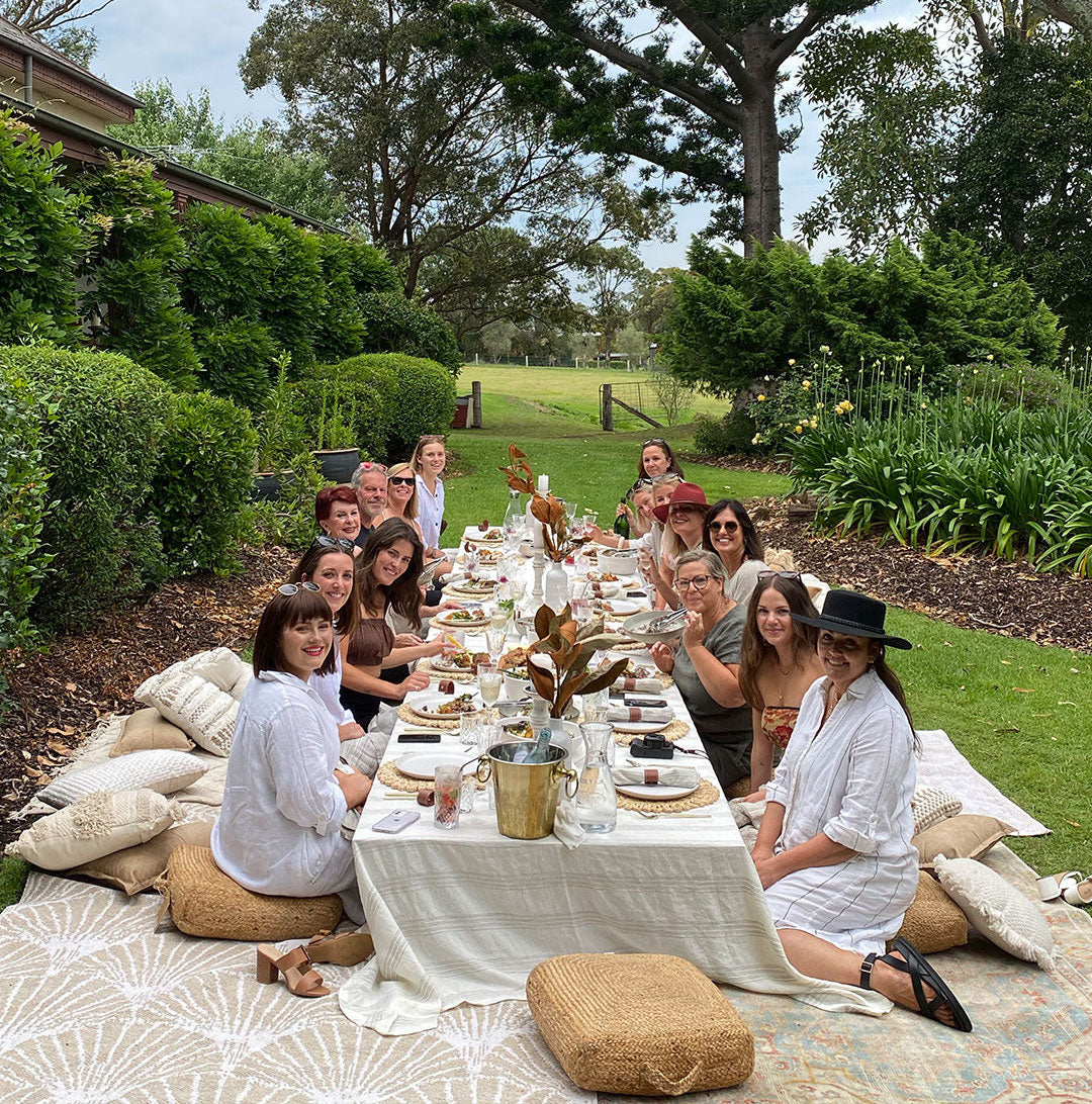Eadie Lifestyle Christmas Party inspiration for a outdoor picnic celebration