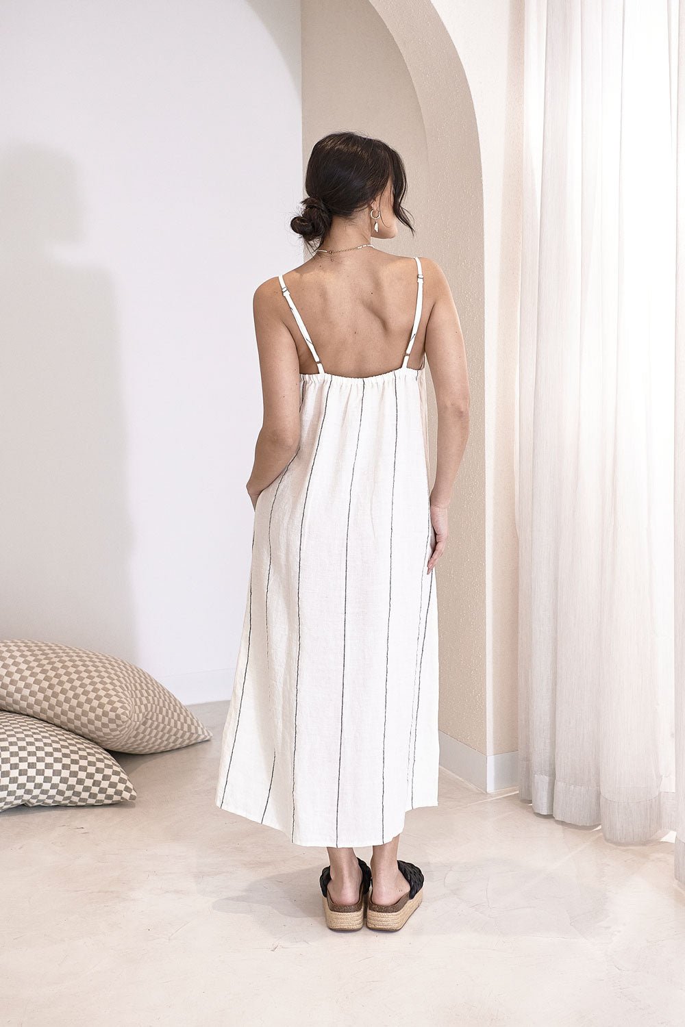 Carter Midi Linen Slip Dress - White w&