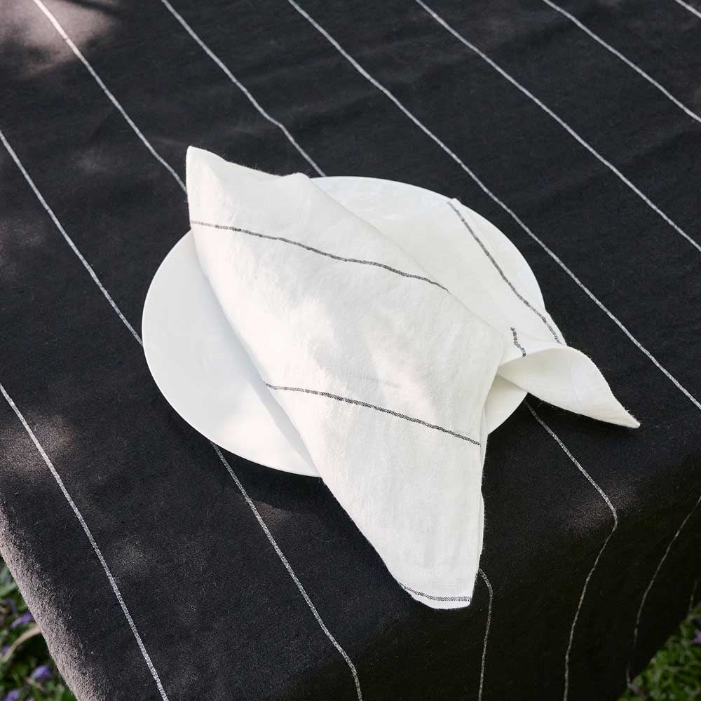 French Linen Carter Napkin Set - White w&