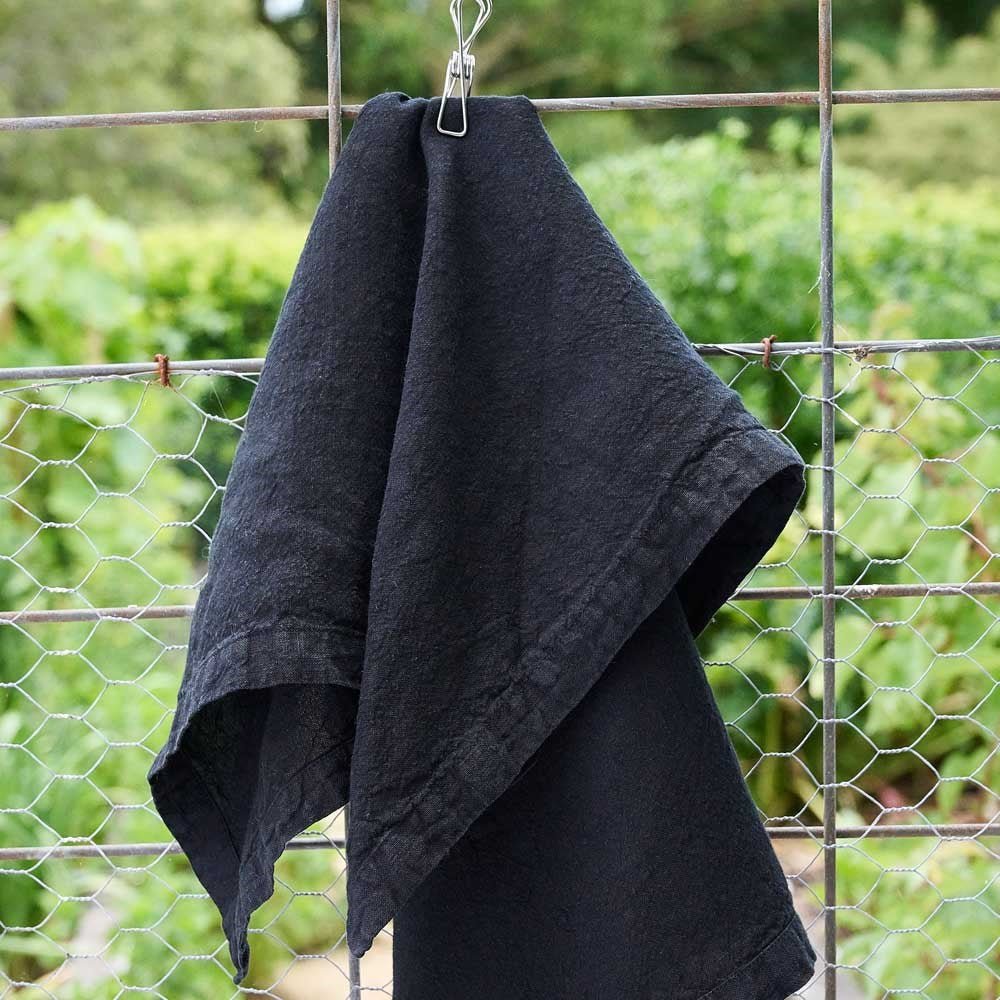 Set of 2 Black Natural Linen Tea Towels Chevron - LinenMe