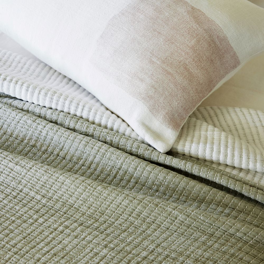 Ease Quilted Bed Cover Set - White/Pistachio