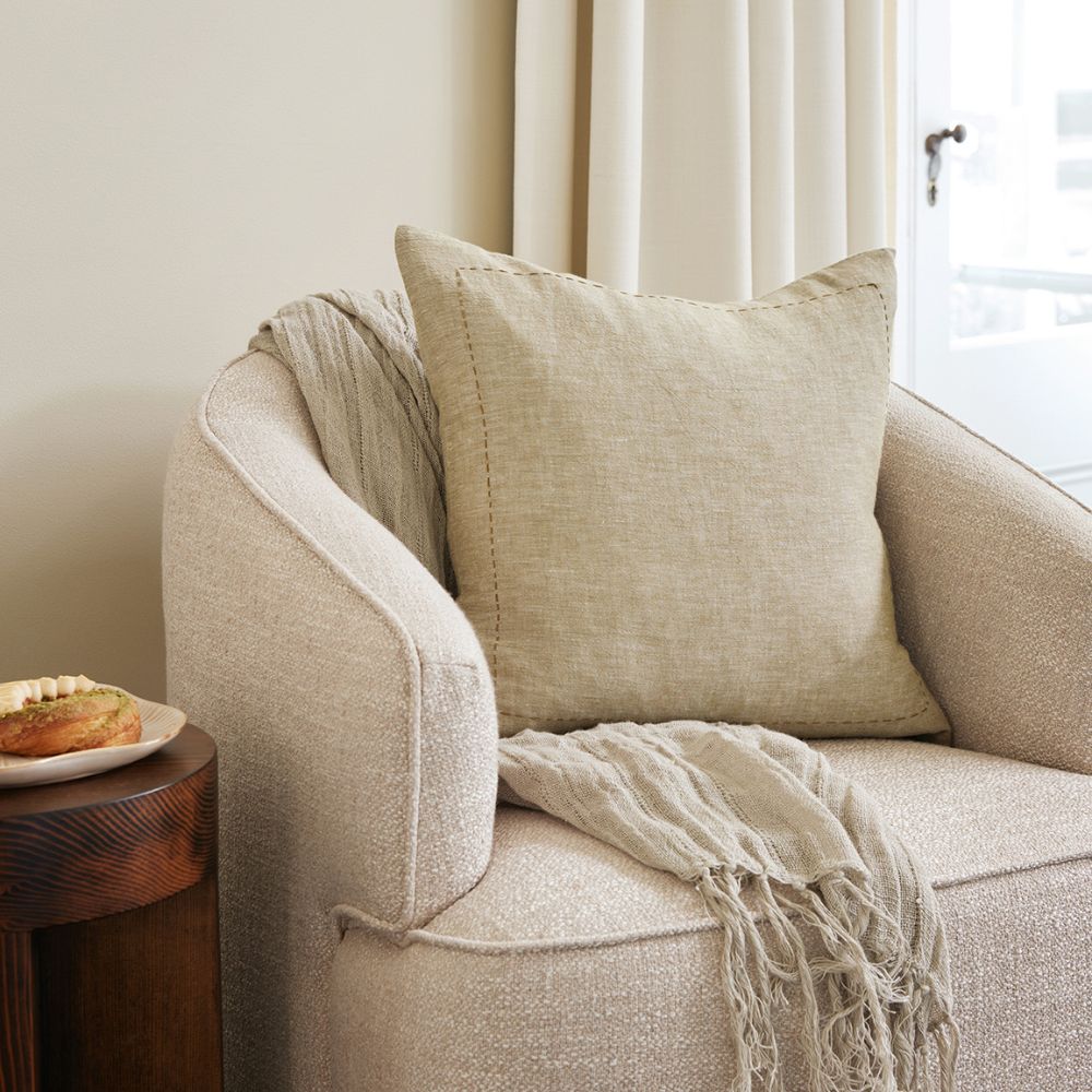 Aira Linen Throw - Pistachio