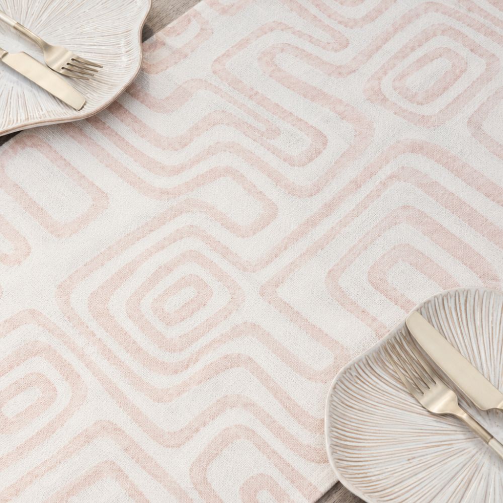 Wander Table Runner - White/Soft Musk