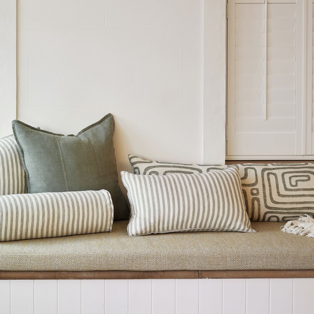 Wander Long Lumbar - White/Pistachio