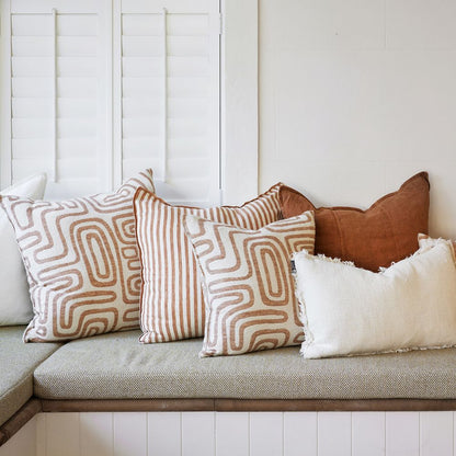 Wander Cushion - White/Nutmeg