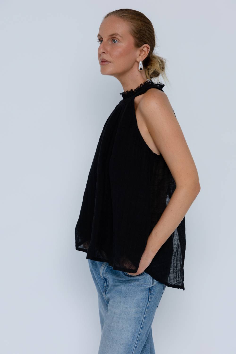 Ava Linen Top - Black