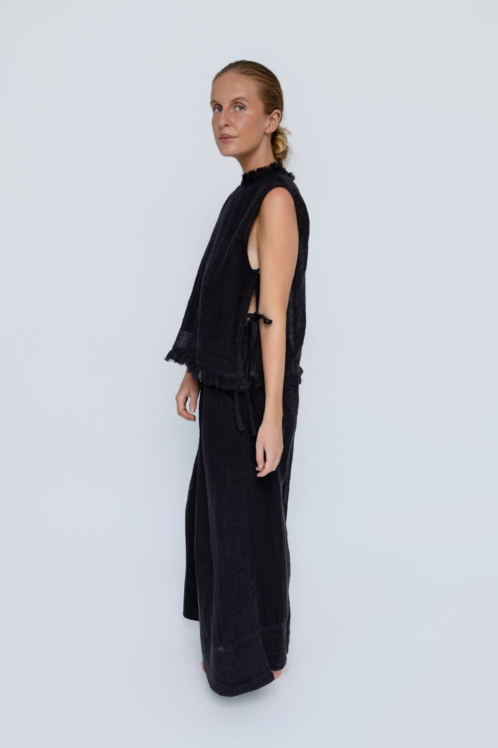 Ava Linen Top - Midnight