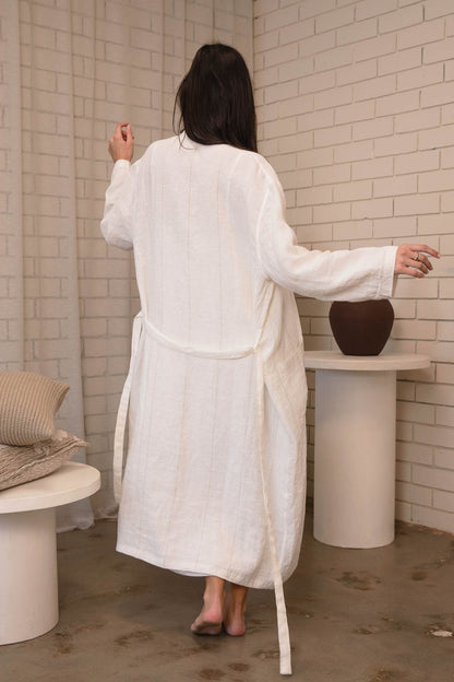 Carter Fundamental Linen Robe - Off White w&