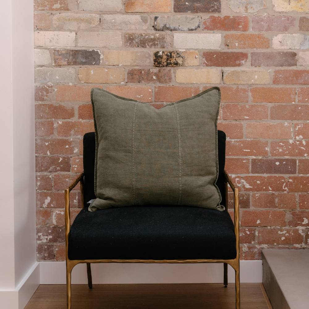 Luca Linen Cushion - Moss Green – Eadie Lifestyle