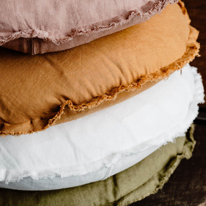 Lulu Linen Cushion stack