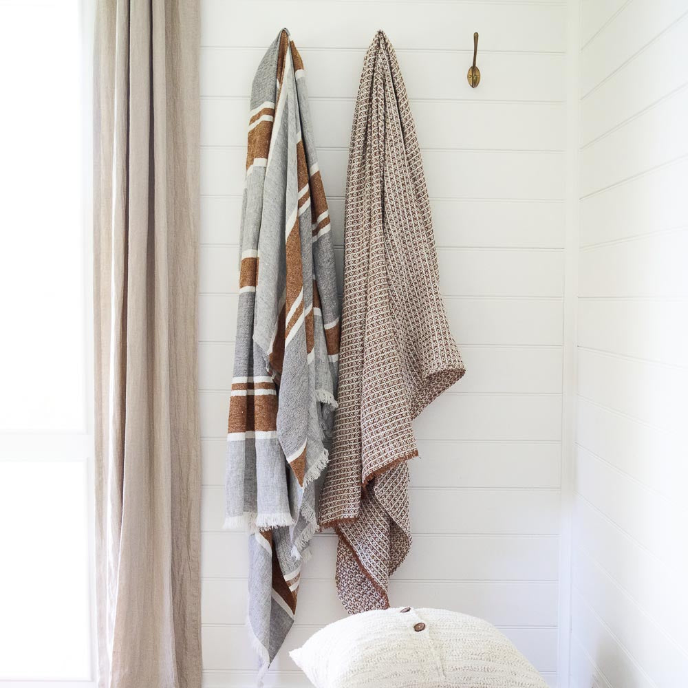 Noah Throw - Nutmeg/Off White