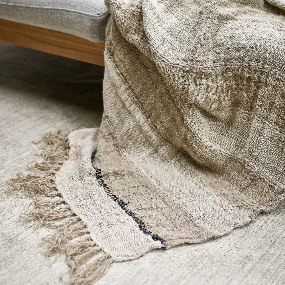 Retreat Throw - Natural/Ivory/Black