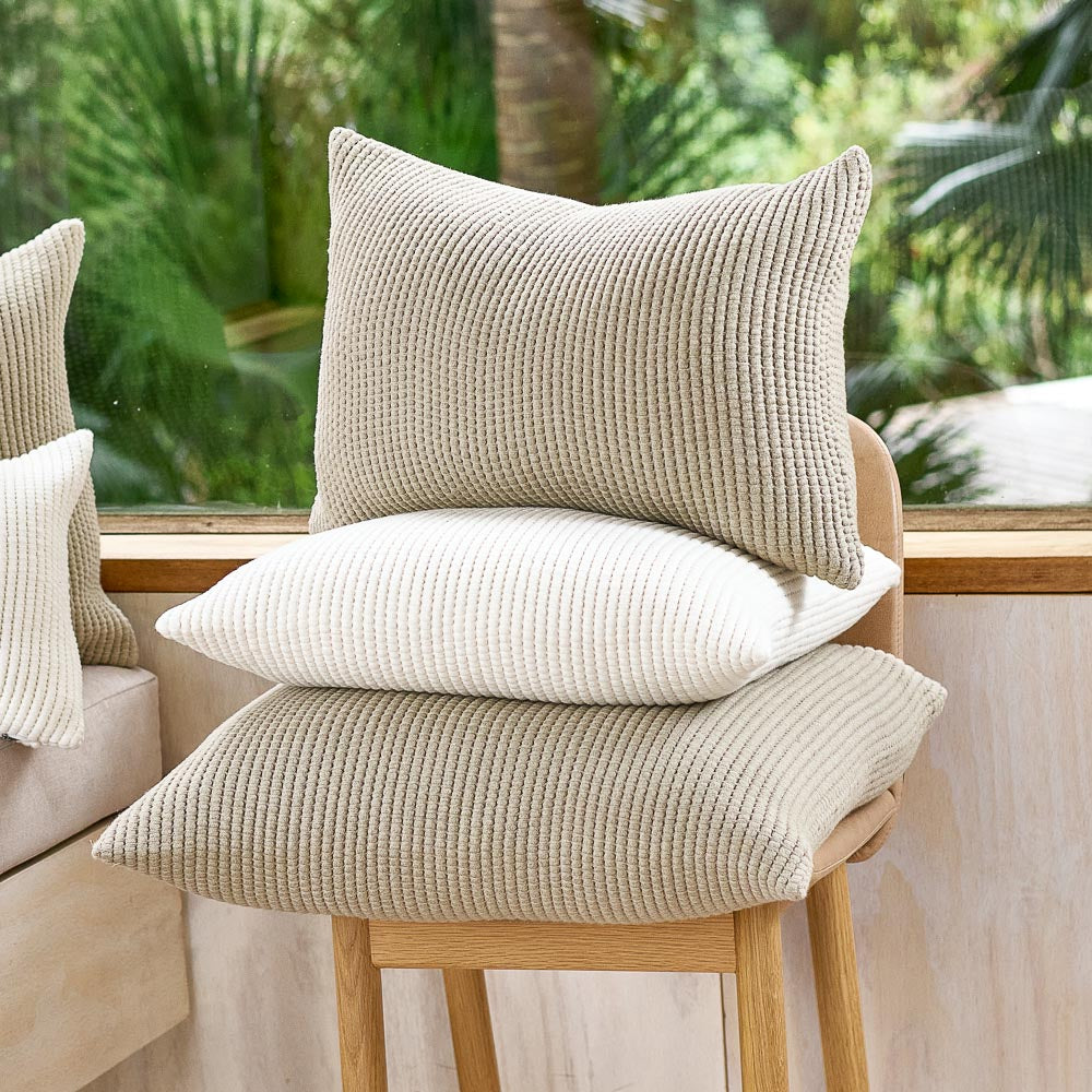 Favo Cushion - Ivory