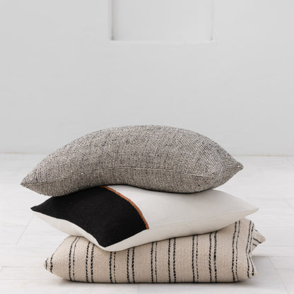 Verdure Linen Cushion - Natural/Black