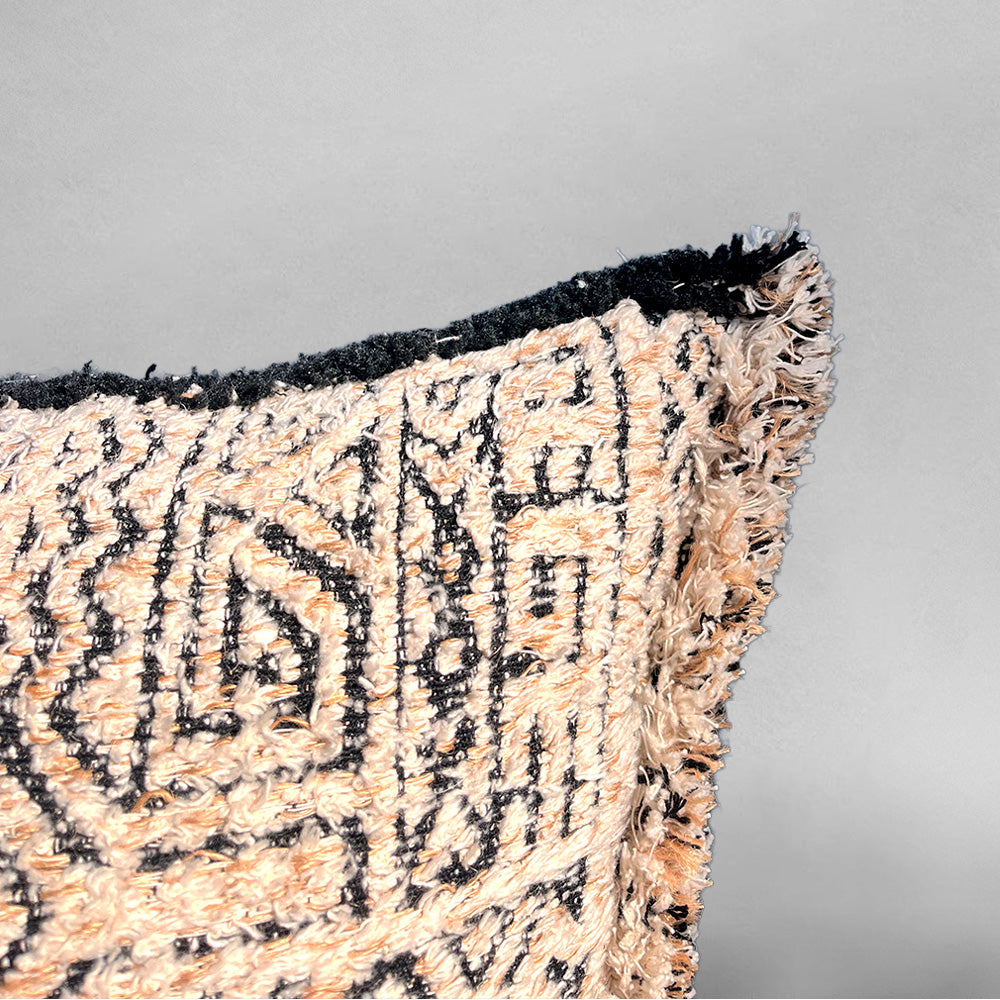Cariz Cushion