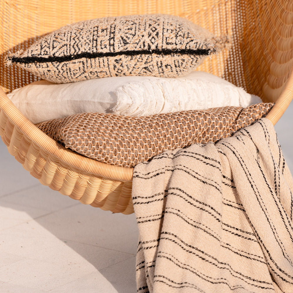 Alba Throw - Black