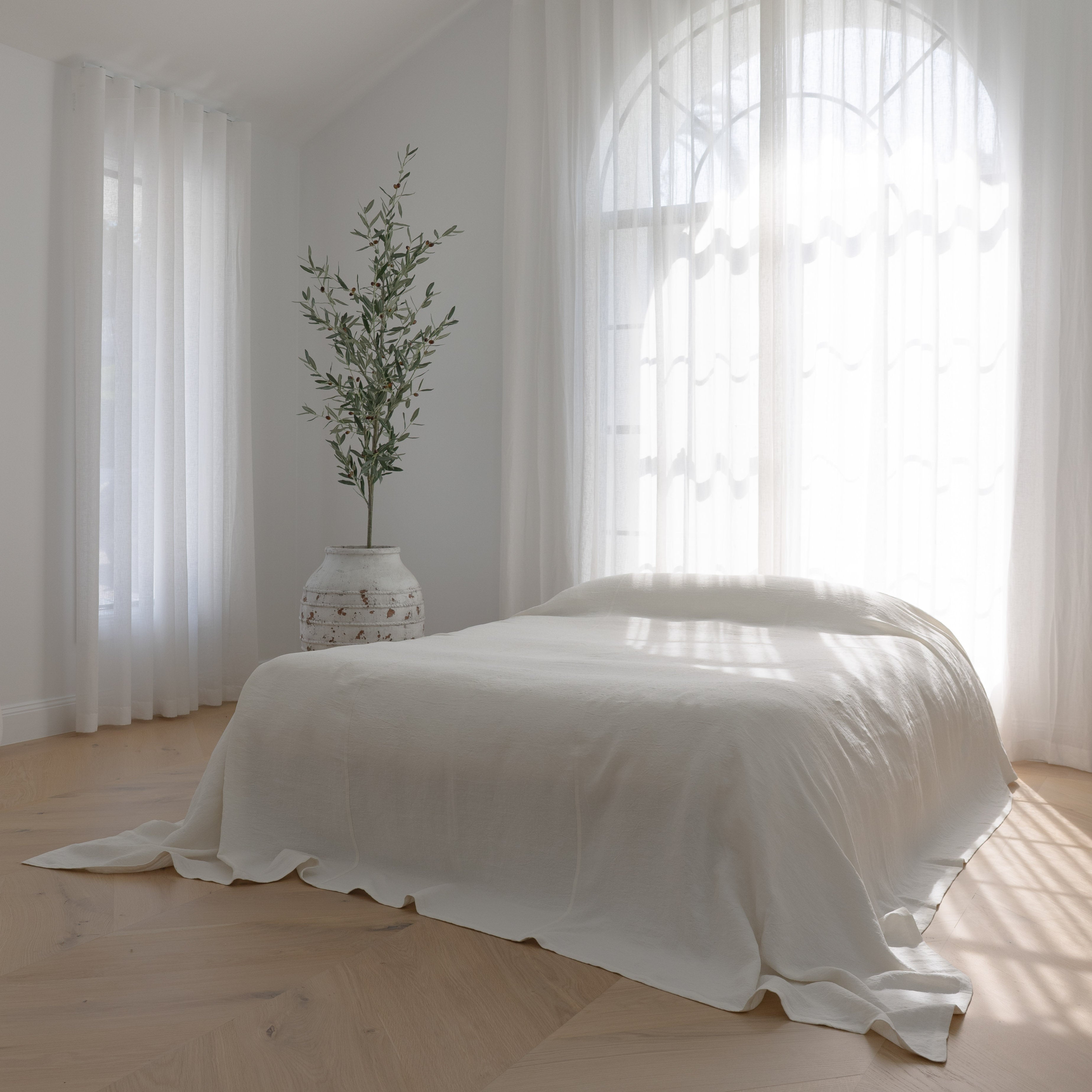 Luca Linen Bed Cover - Off White