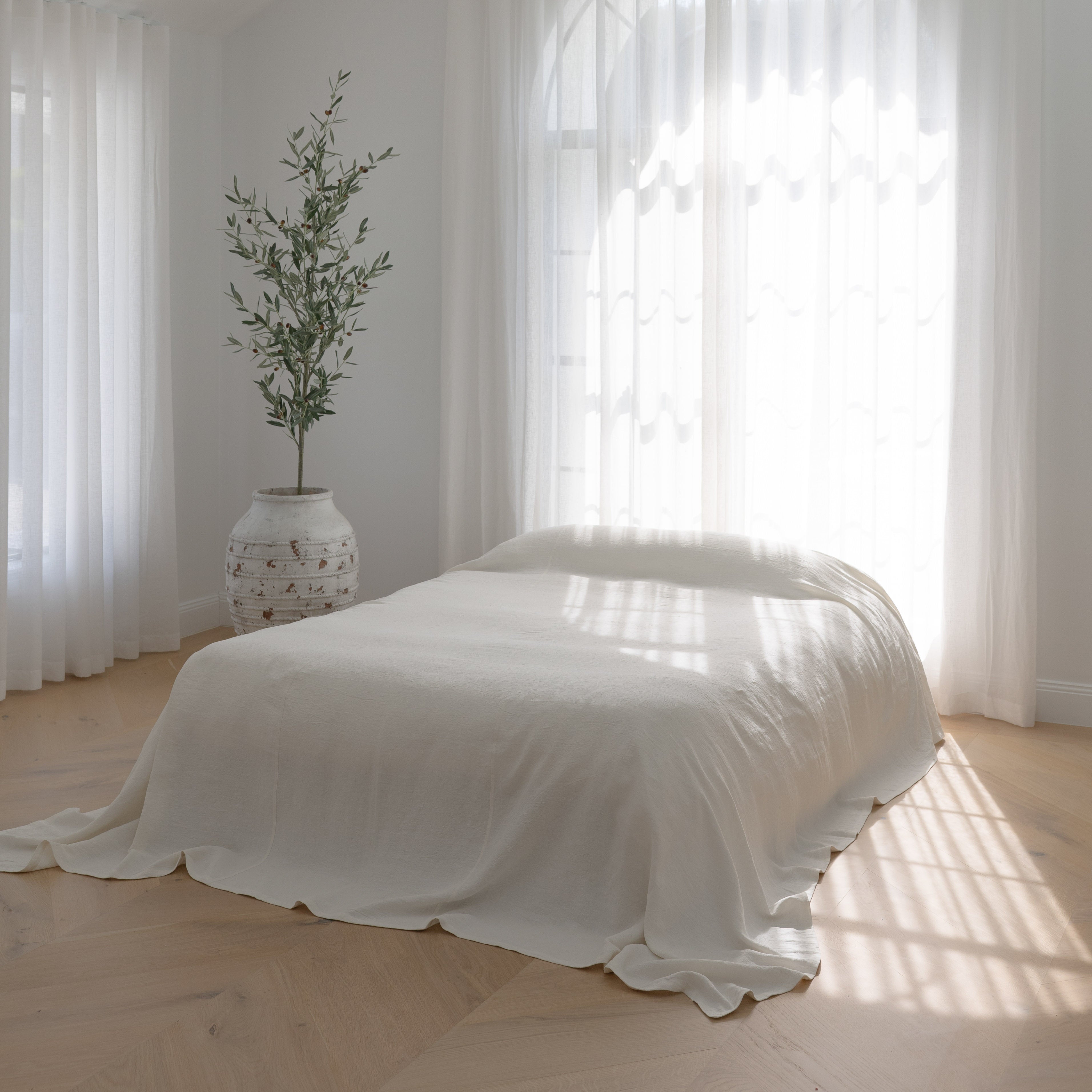 Luca Linen Bed Cover - Off White