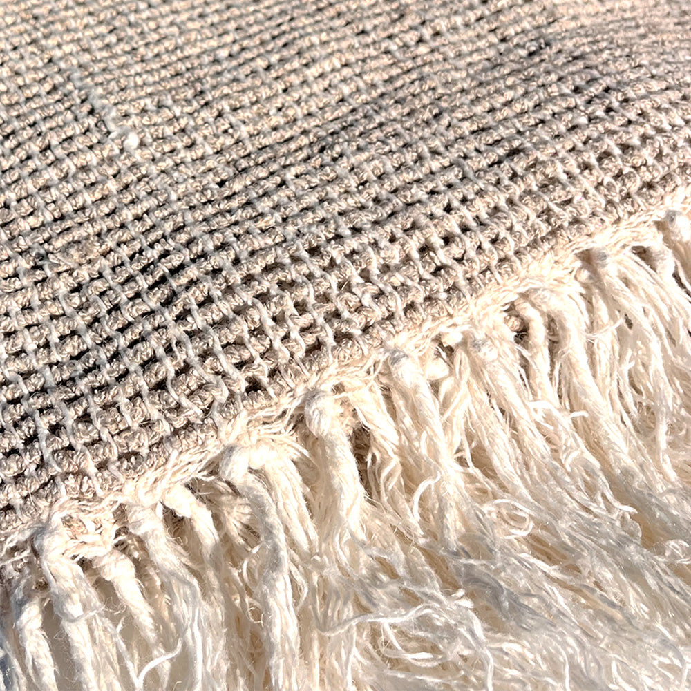 Solenne Throw