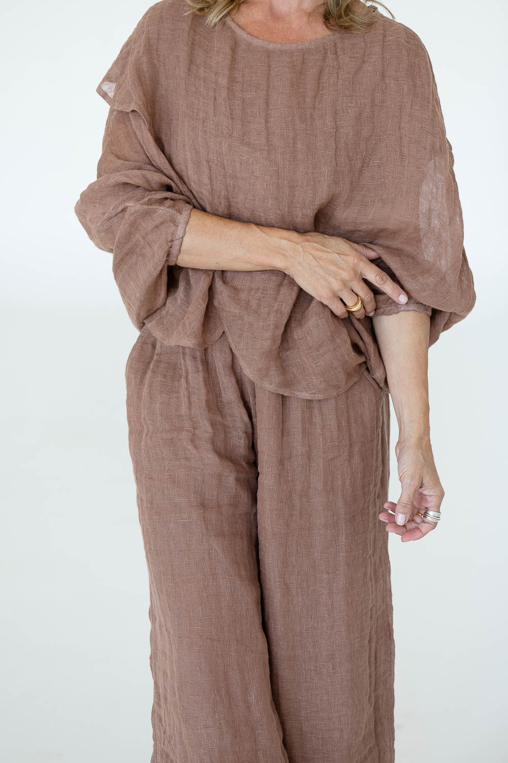 Kosa Reversible Linen Top - Clay