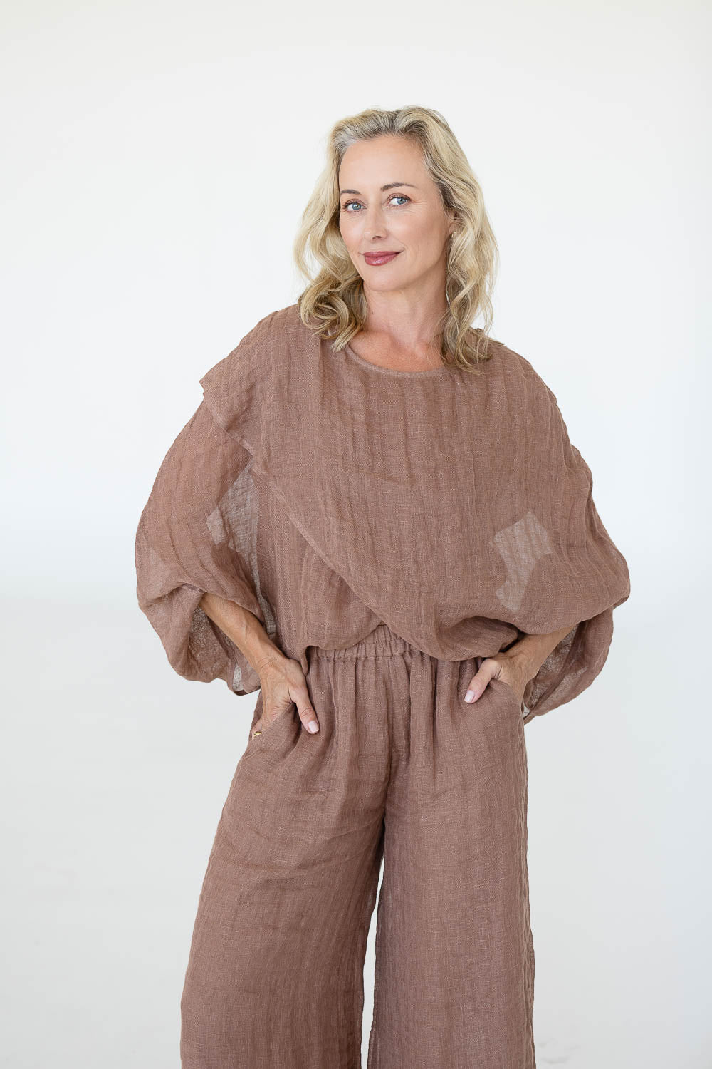 Kosa Reversible Linen Top - Clay