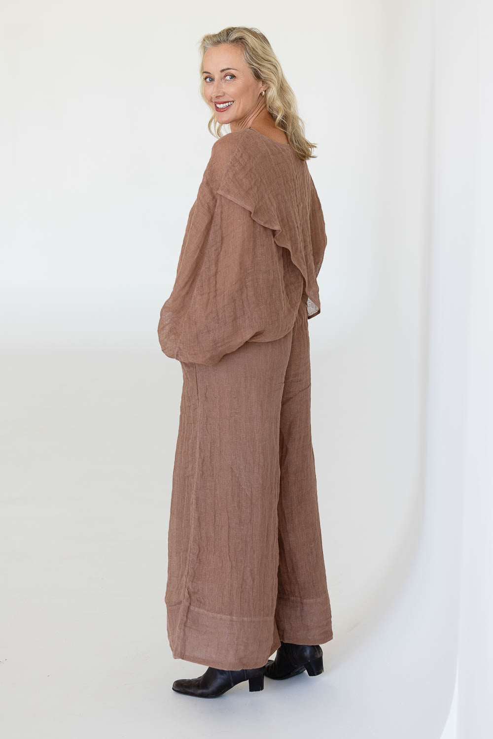 Kosa Reversible Linen Top - Clay