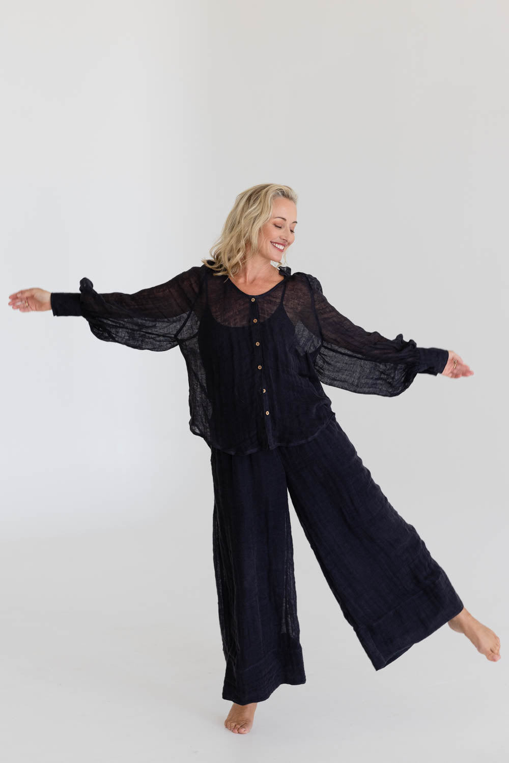Mika Linen Blouse - Midnight