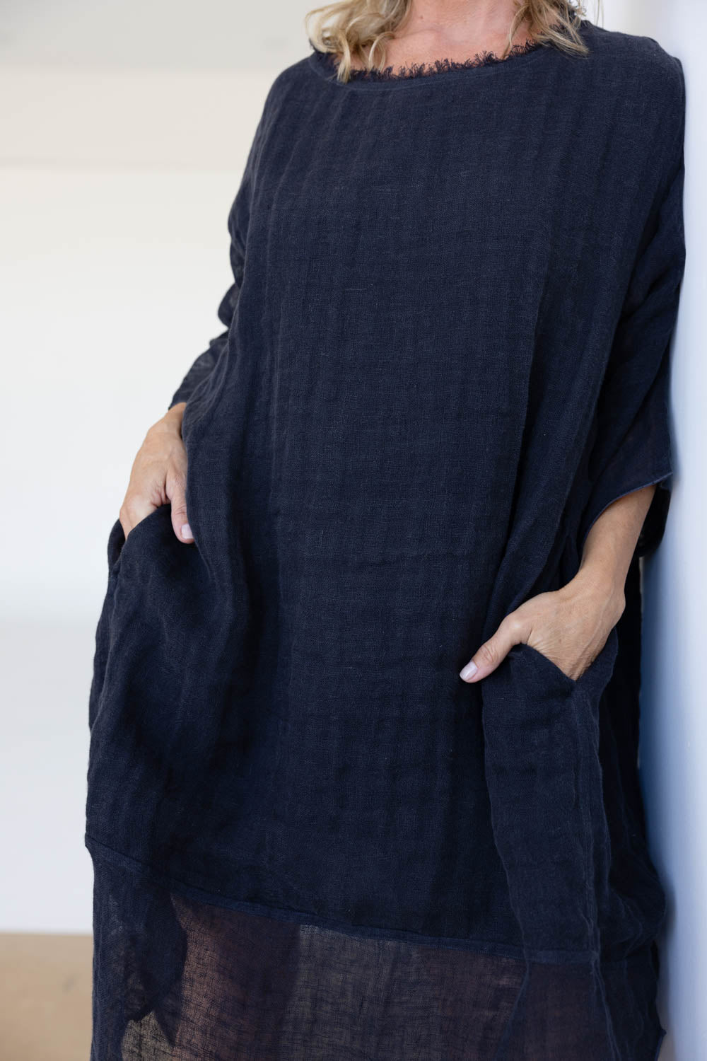 Luxe Malle Linen Dress - Midnight