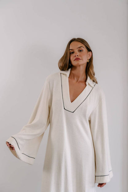 Empire State-Ment Kaftan - White with Black Piping