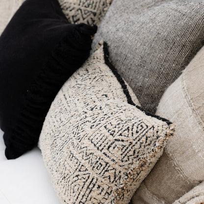 Cariz Cushion