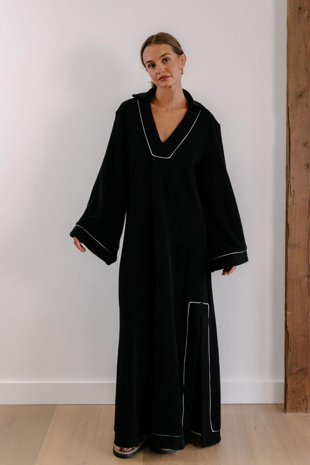Empire State-Ment Kaftan - Black with White Piping
