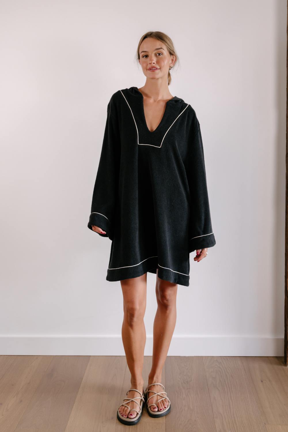 Empire State-Ment Mini - Black with White Piping