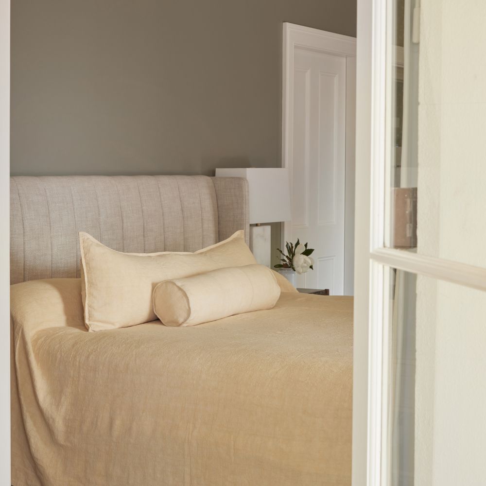 Luca Linen Bolster - Soft Butter
