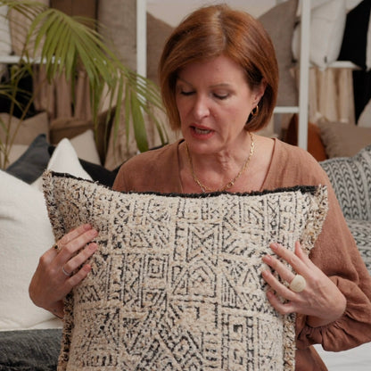 Cariz Cushion