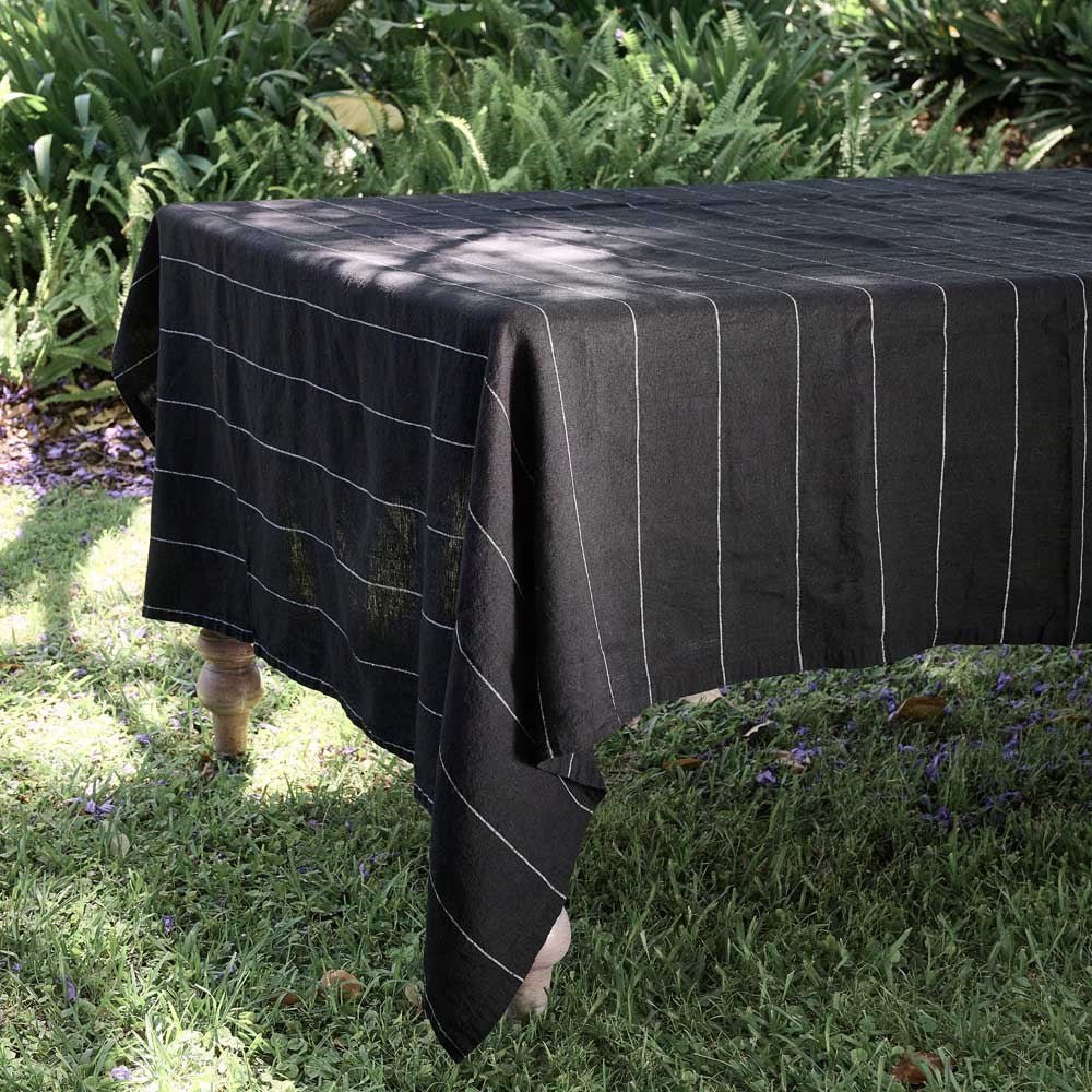 Carter Linen Tablecloth - Black w&