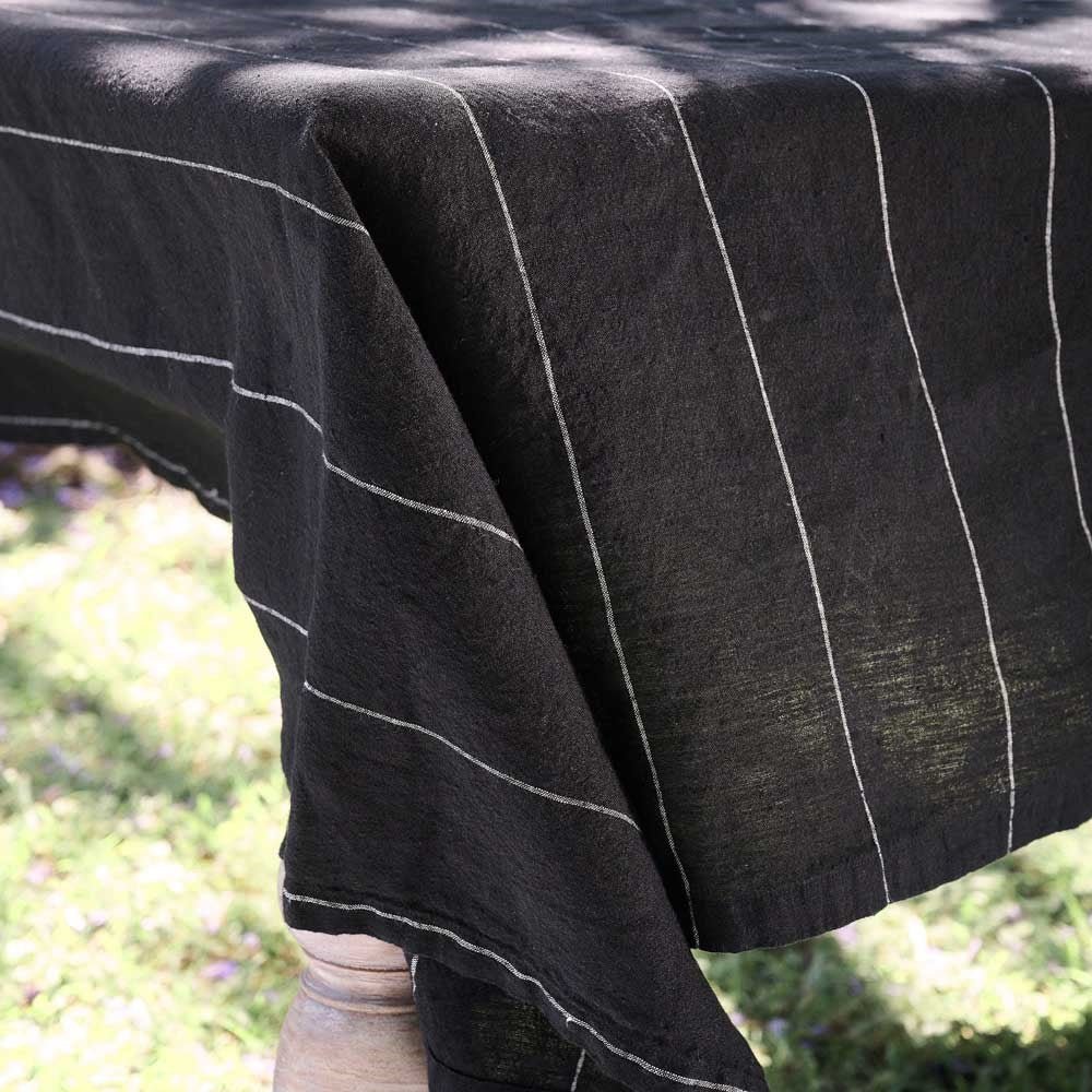 Carter Linen Tablecloth - Black w&