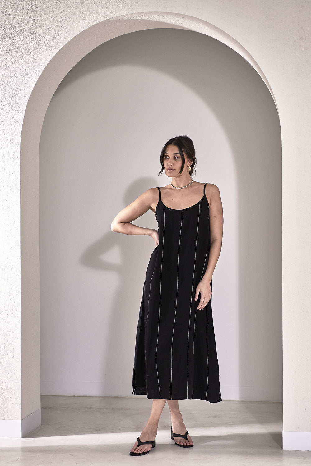 Carter Midi Linen Slip Dress - Black w&