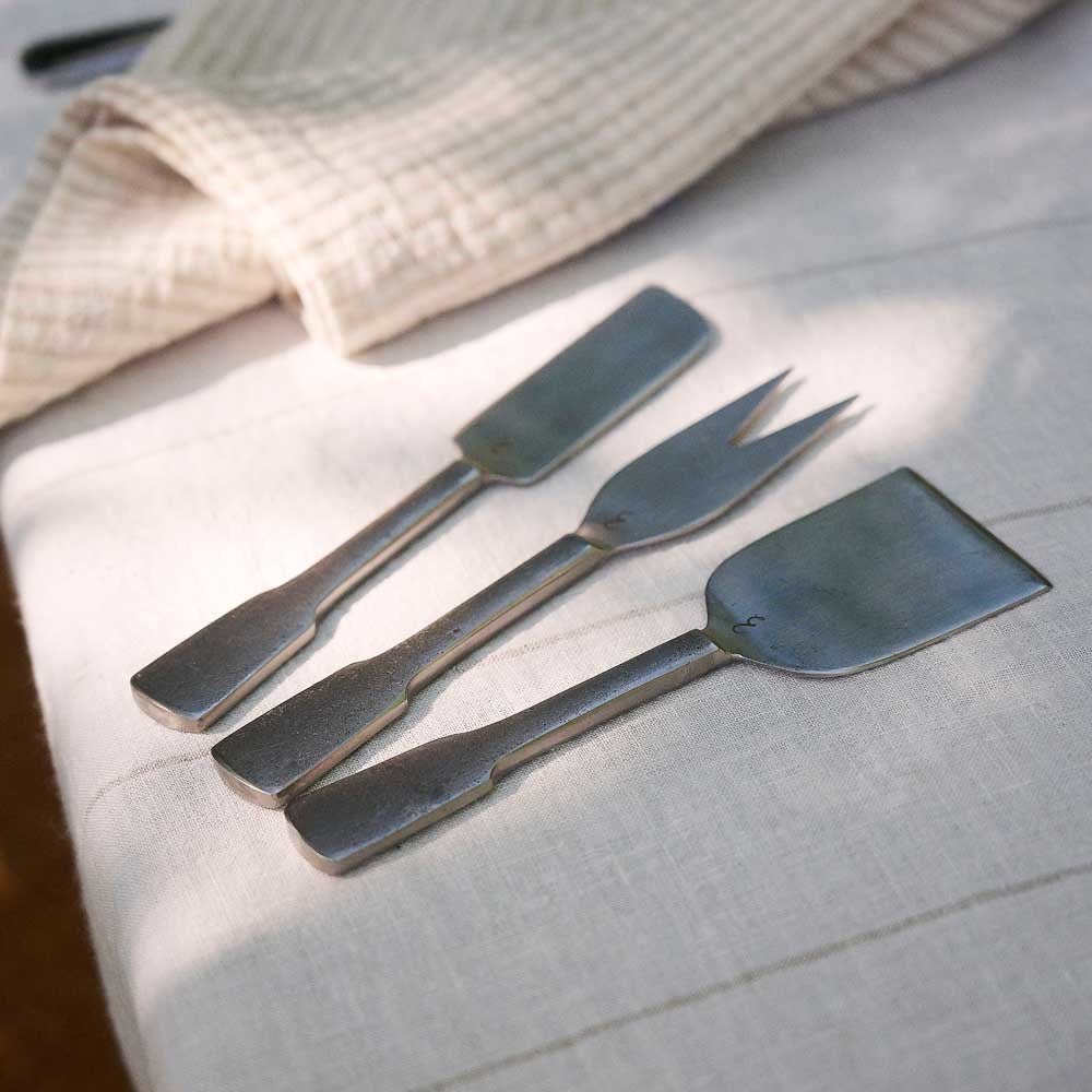 Cheese Set (3 Piece) - Matte Silver - Eadie Lifestyle