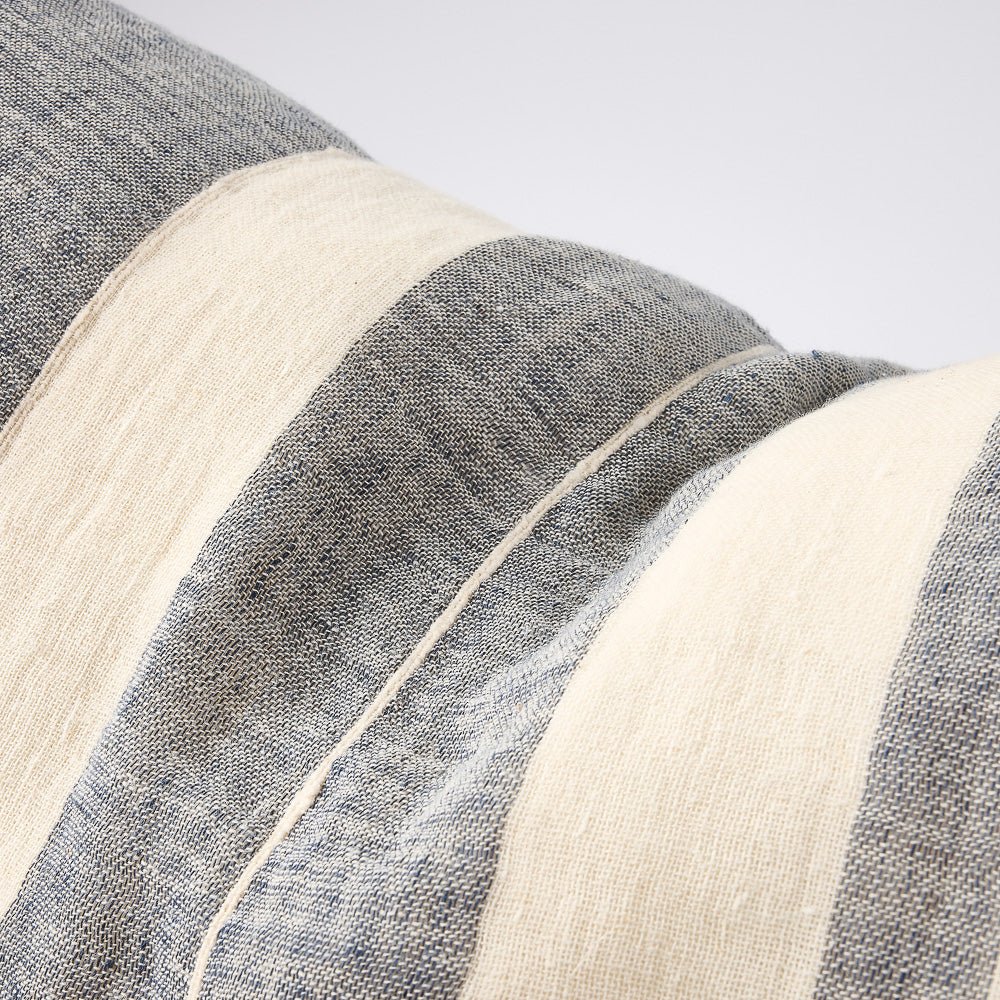 Lido Linen Cushion - White/Navy - Eadie Lifestyle
